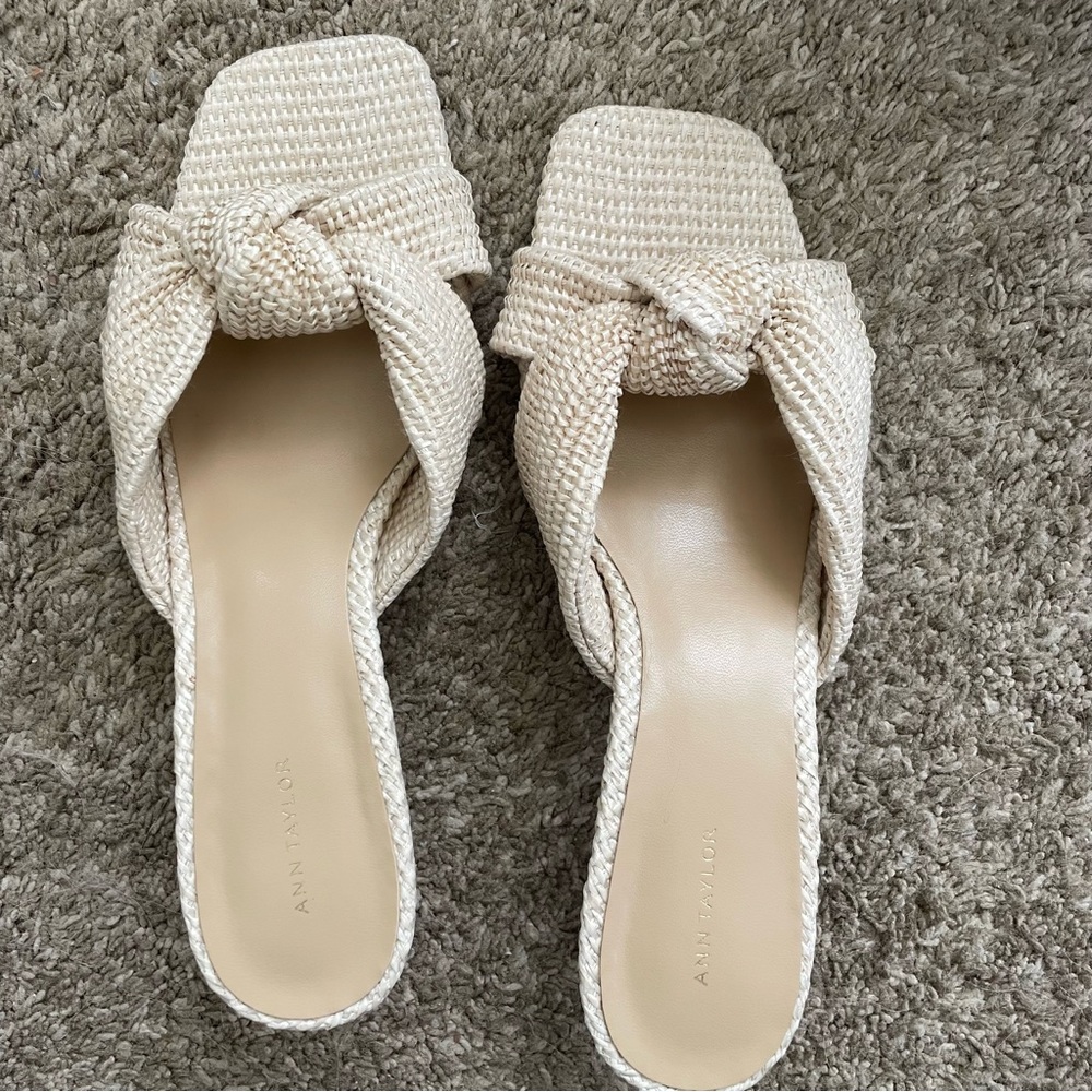 Ann Taylor Knotted Straw Sandals, 9, NWOT - Picture 3 of 8